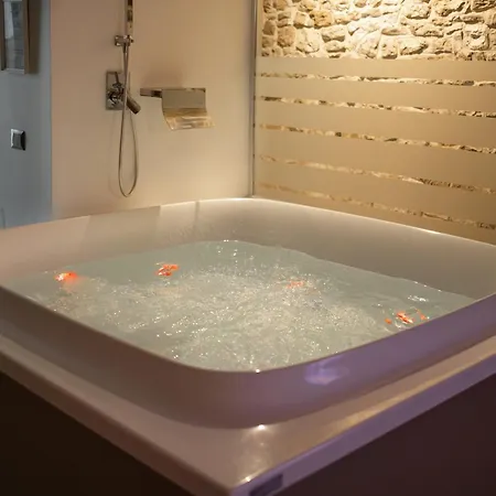 فندق مبيت وإفطار 123 Luxury Con Jacuzzi