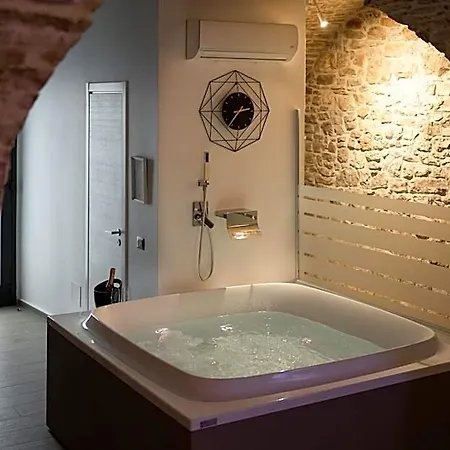 123 Luxury Con Jacuzzi فندق مبيت وإفطار