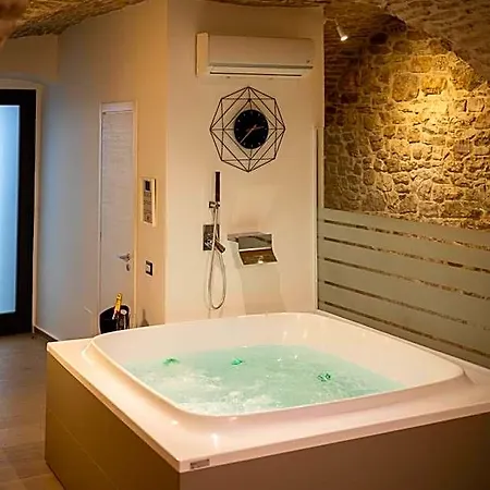 فندق مبيت وإفطار 123 Luxury Con Jacuzzi
