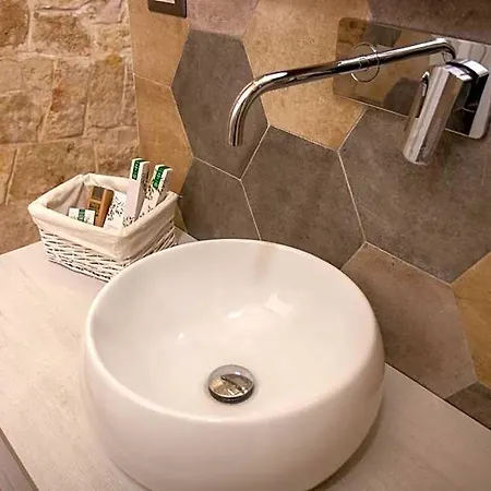 123 Luxury Con Jacuzzi 4*