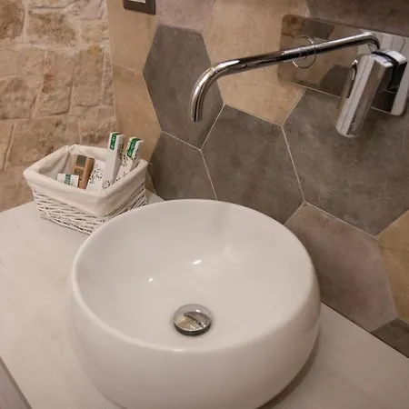 123 Luxury Con Jacuzzi 4*