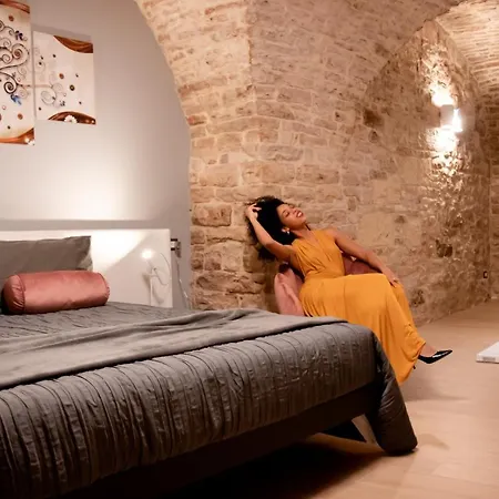 123 Luxury Con Jacuzzi 4*