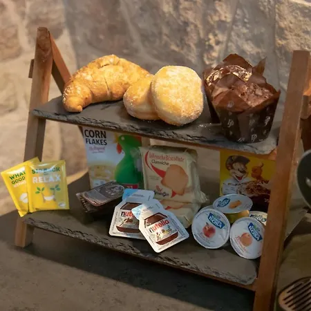 123 Luxury Con Jacuzzi Bed & Breakfast